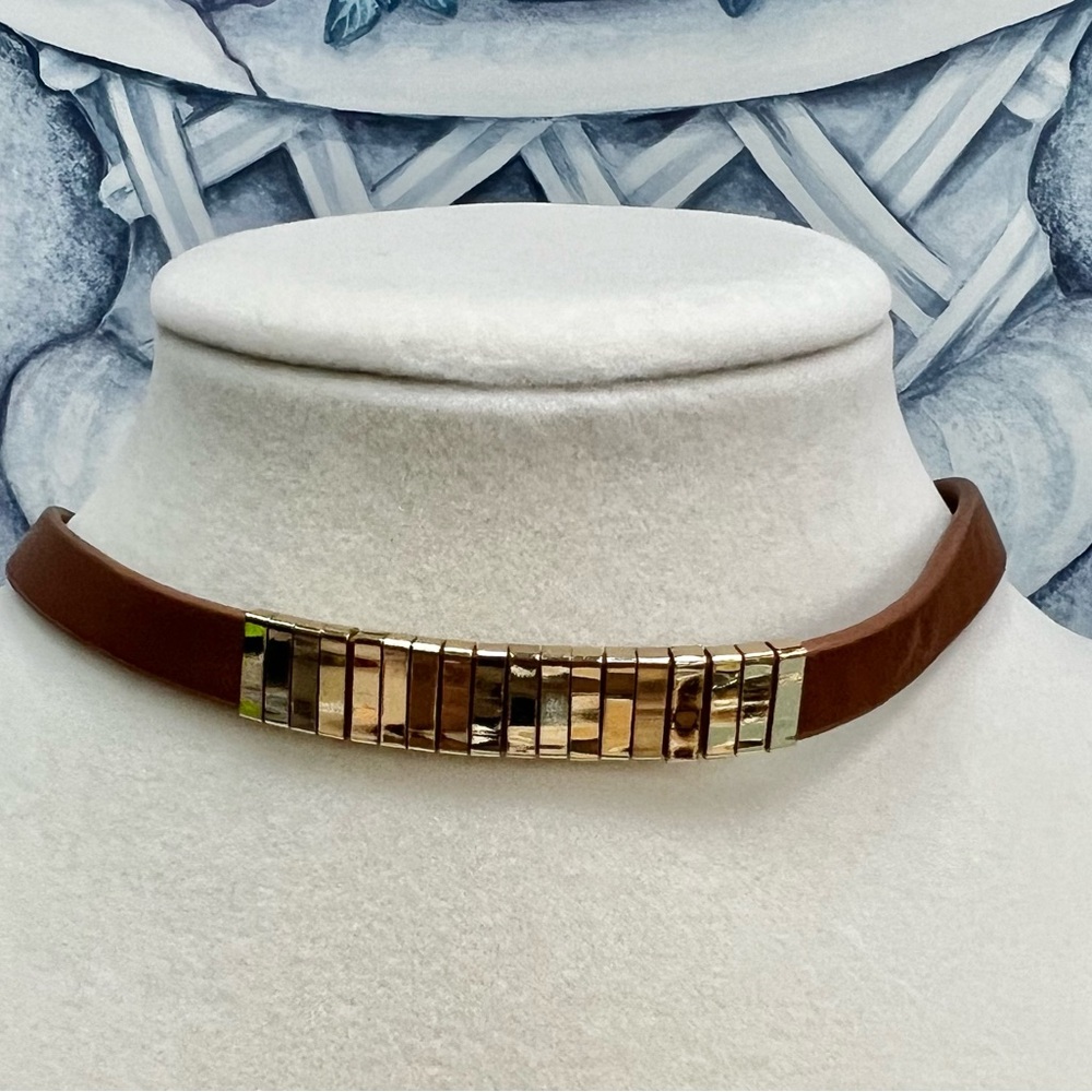 Chico’s Beautiful Leather Choker